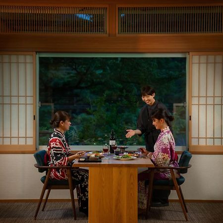 ホテル 萩姫の湯栄楽館 郡山市 エクステリア 写真