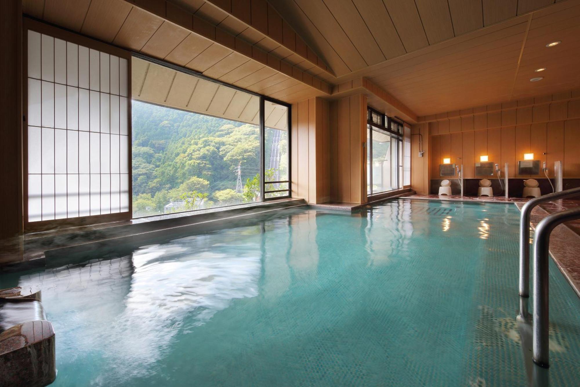 ホテル 萩姫の湯栄楽館 郡山市 エクステリア 写真