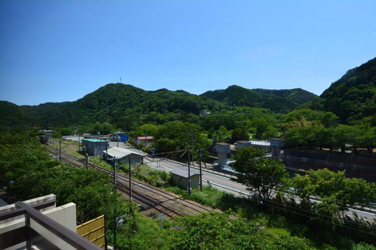 ホテル 萩姫の湯栄楽館 郡山市 エクステリア 写真